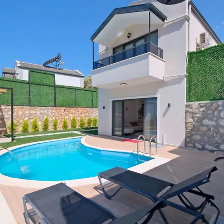 Luna Villa *