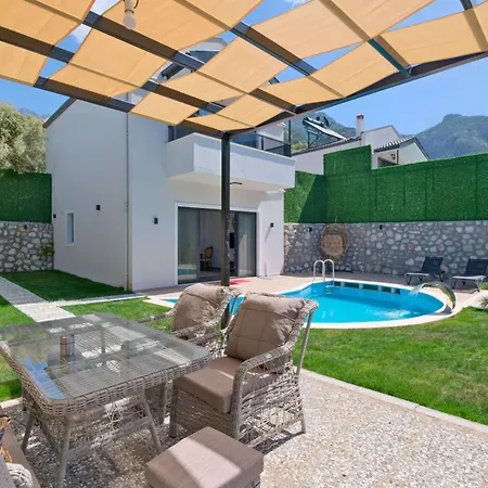 Luna Villa