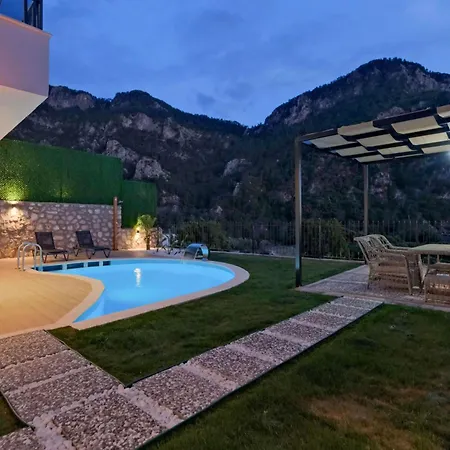 Luna Villa *