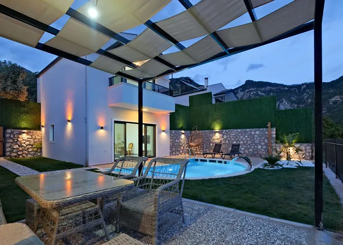Luna Villa *